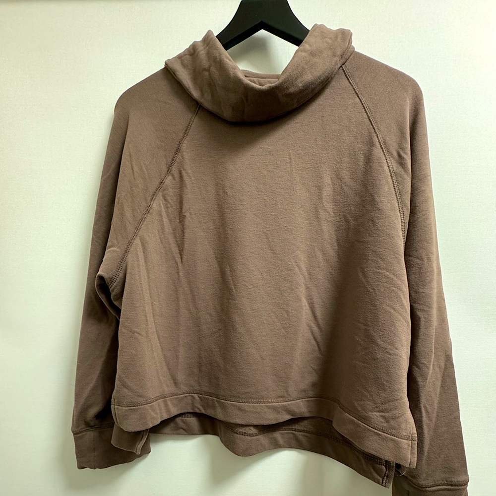 Old navy loose turtleneck loungewear size L boxy and crop fit gently worn